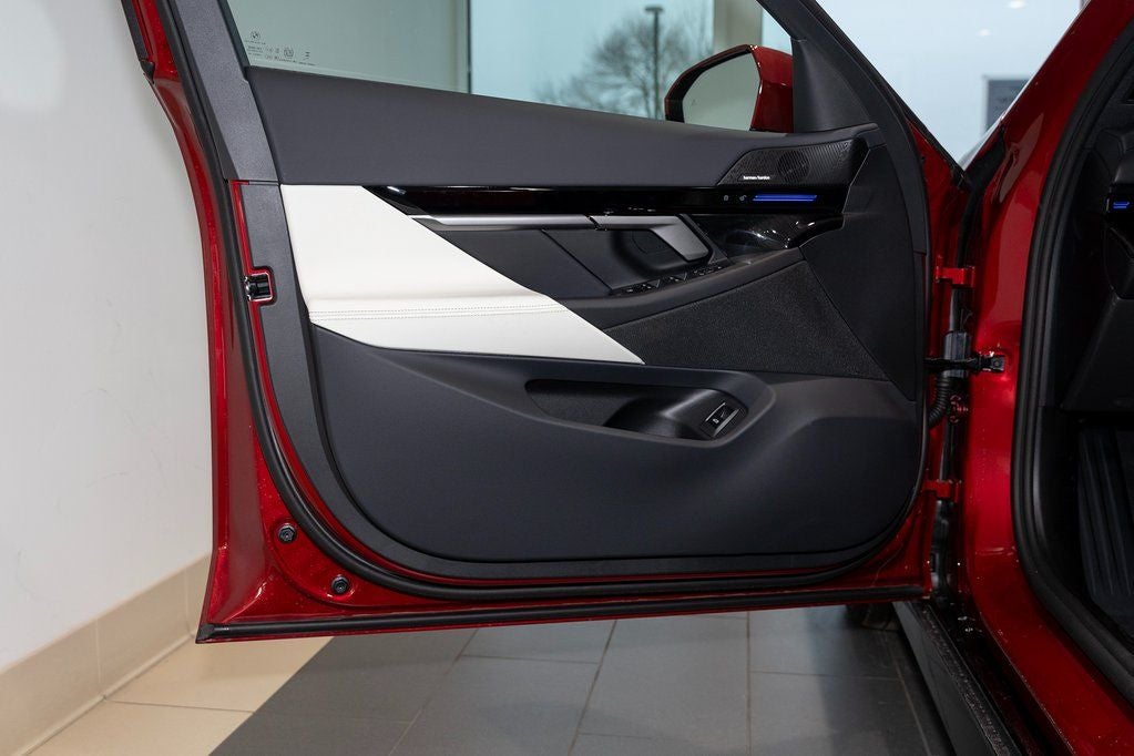 2025 BMW 530i xDrive 530i xDrive