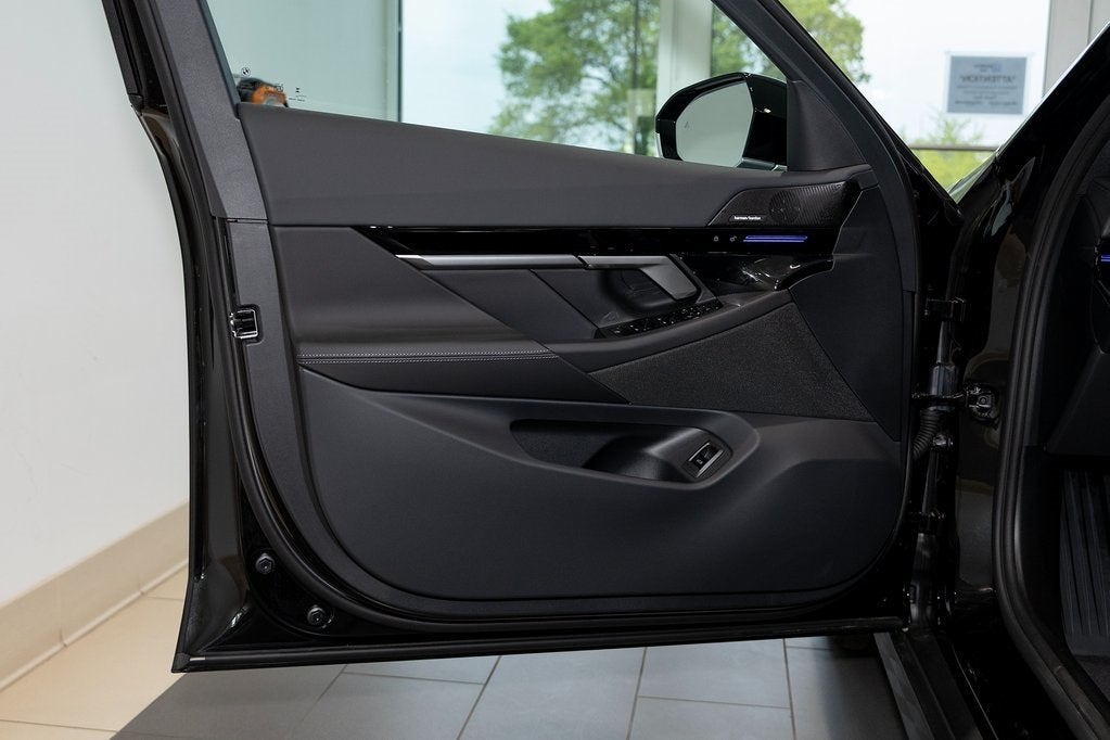 2026 BMW 530i 530i xDrive