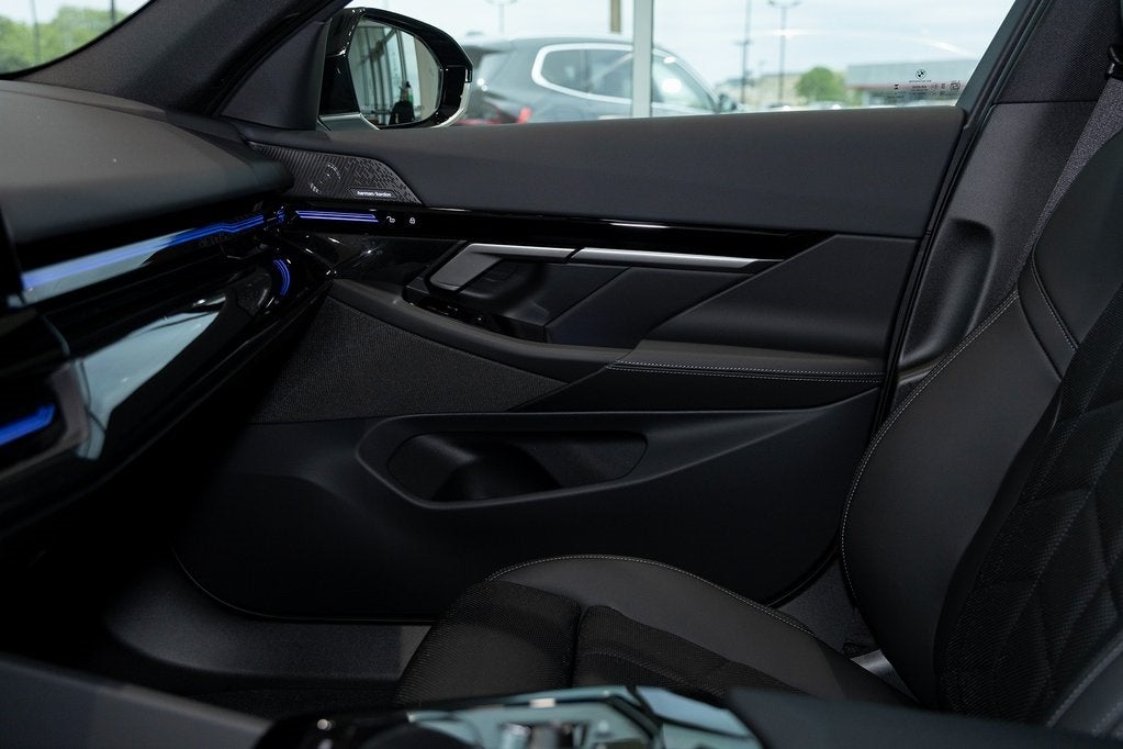 2026 BMW 530i 530i xDrive