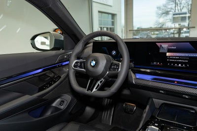 2026 BMW 540i 540i xDrive