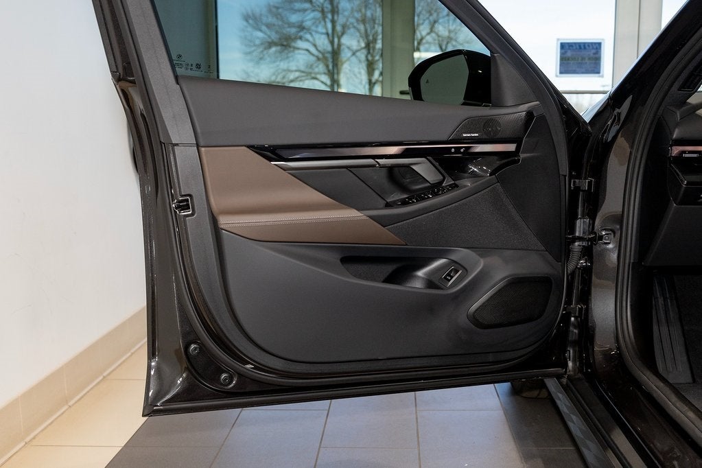 2026 BMW i5 xDrive40 xDrive40