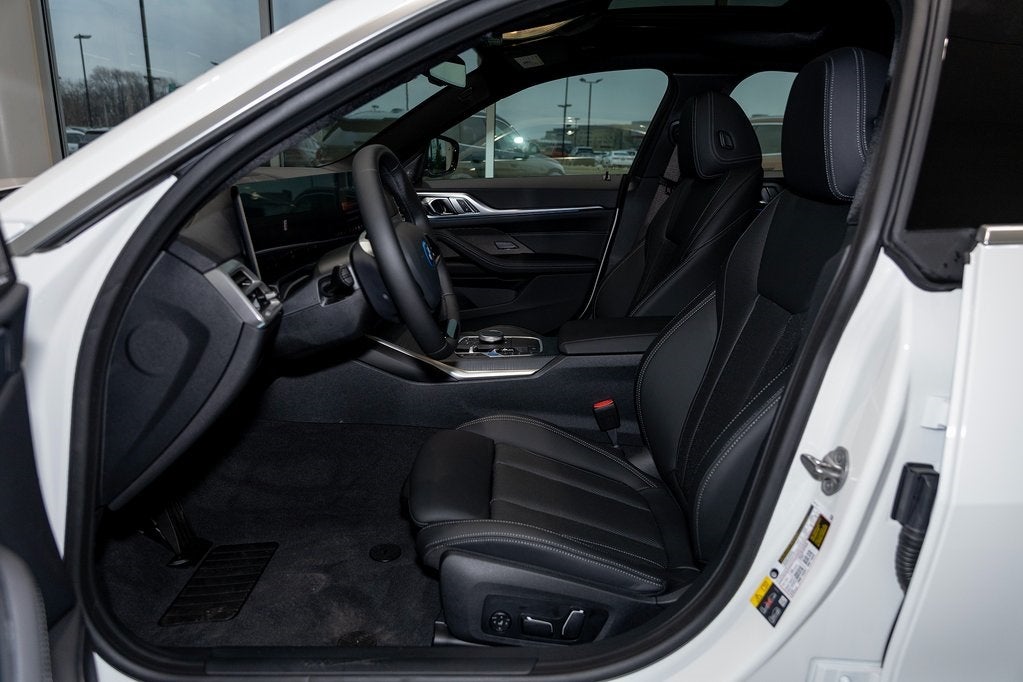 2025 BMW i4 xDrive40