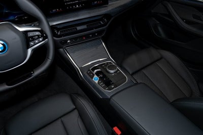 2025 BMW i4 xDrive40