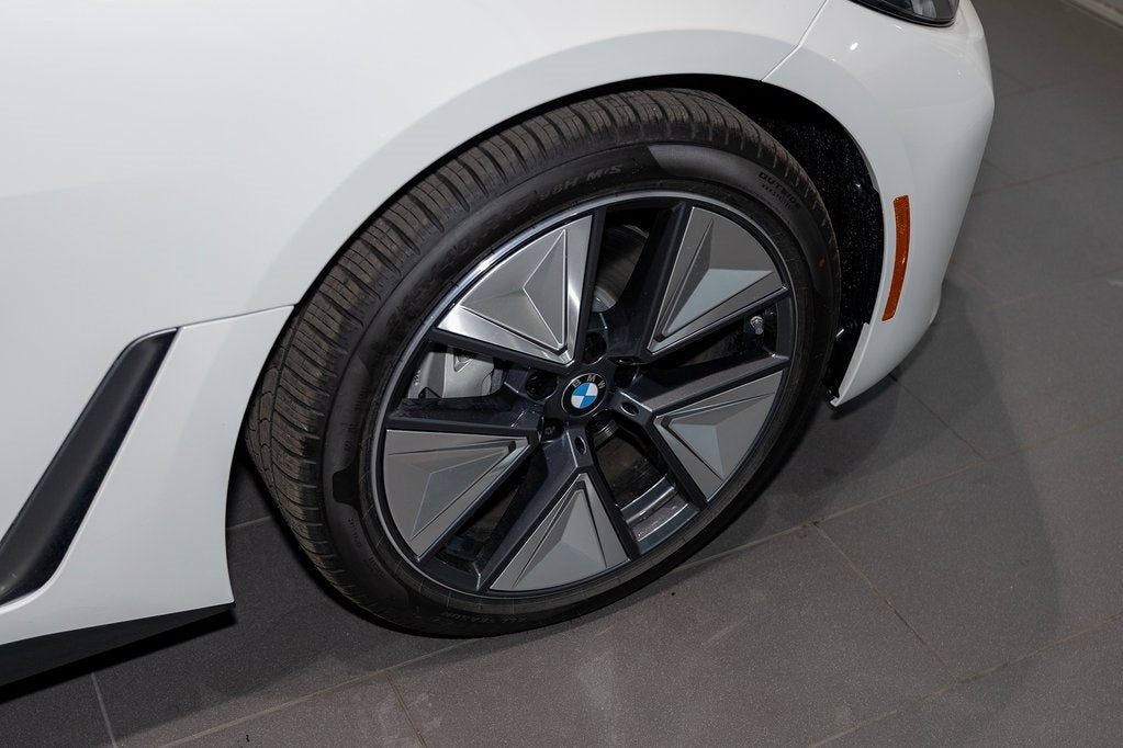 2025 BMW i4 xDrive40