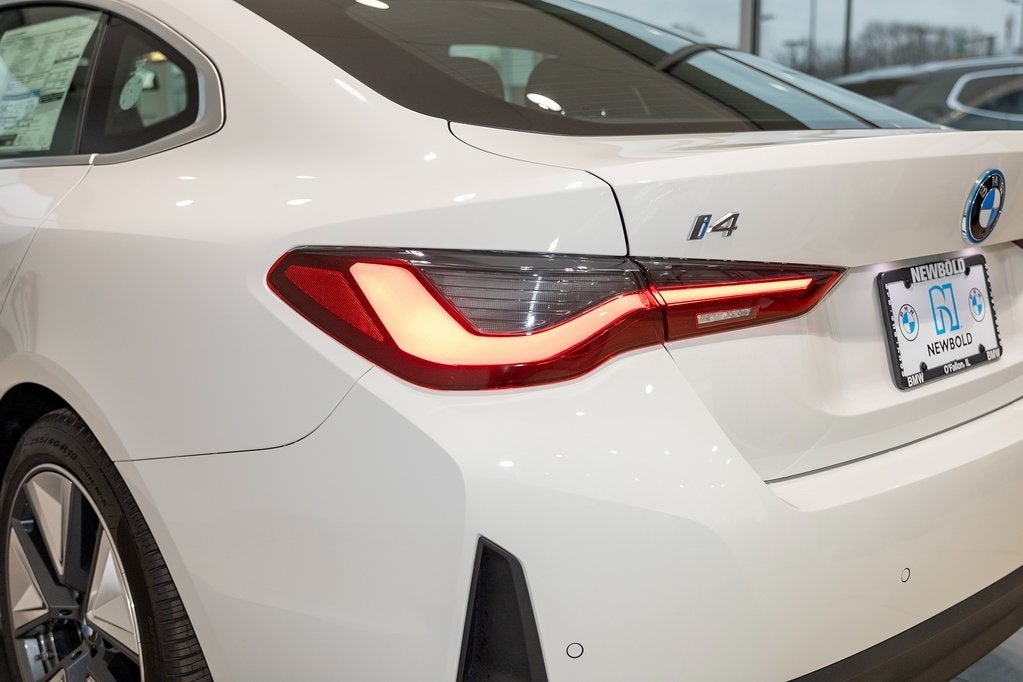 2025 BMW i4 xDrive40