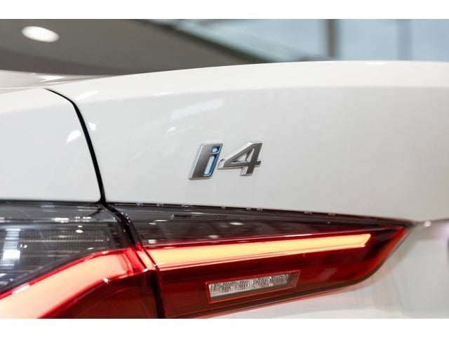 2025 BMW i4 xDrive40