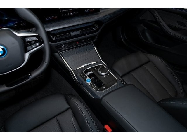 2025 BMW i4 xDrive40