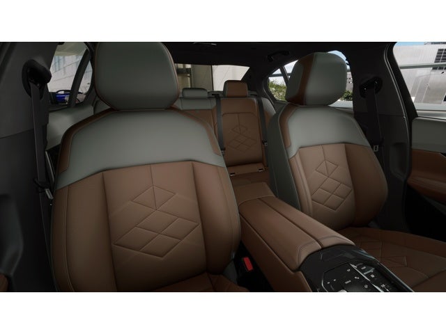2027 BMW 550e 550e xDrive