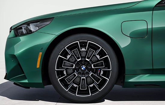 The BMW M5 Touring’s tire wheel. | Newbold BMW in O Fallon IL
